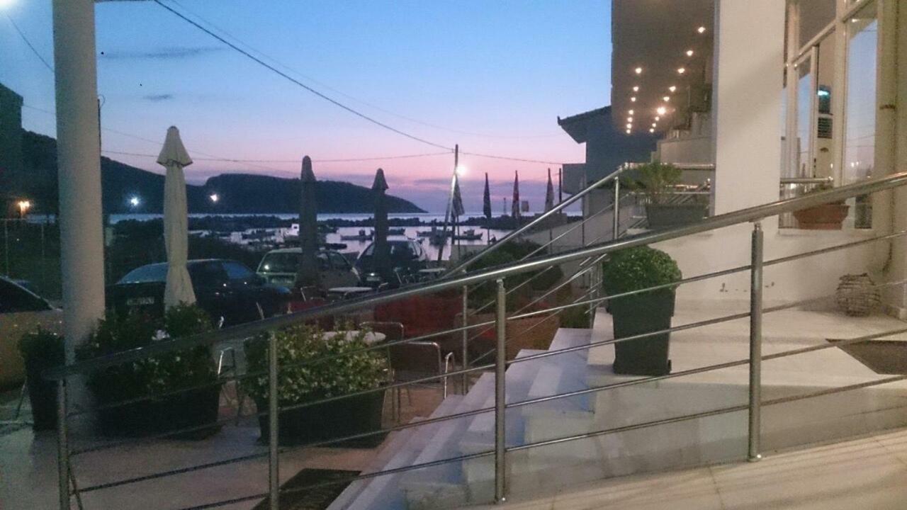 Porto Marathos Hotel Marathopoli Bagian luar foto